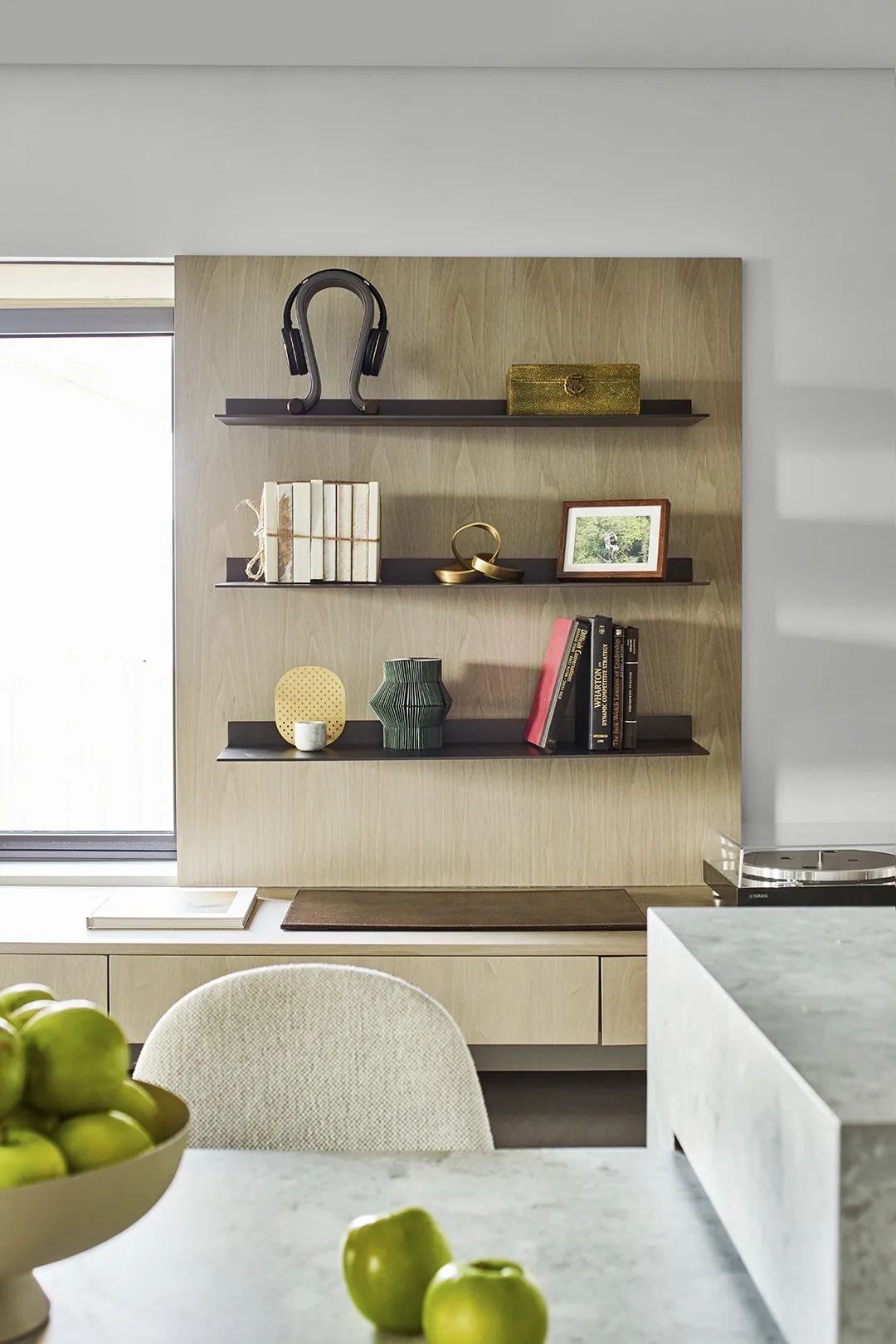 裝修案例歐式風格室內(nèi)裝修效果圖-餐廳擺設 裝修案例歐式風格室內(nèi)裝修效果圖-餐廳擺設