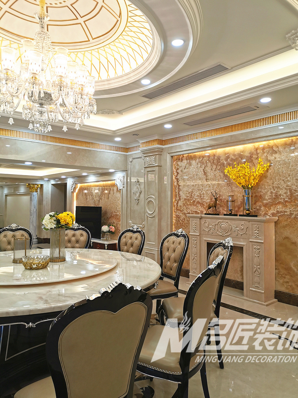 歐式別墅裝修設(shè)計-餐廳吊燈 歐式別墅裝修設(shè)計-餐廳吊燈