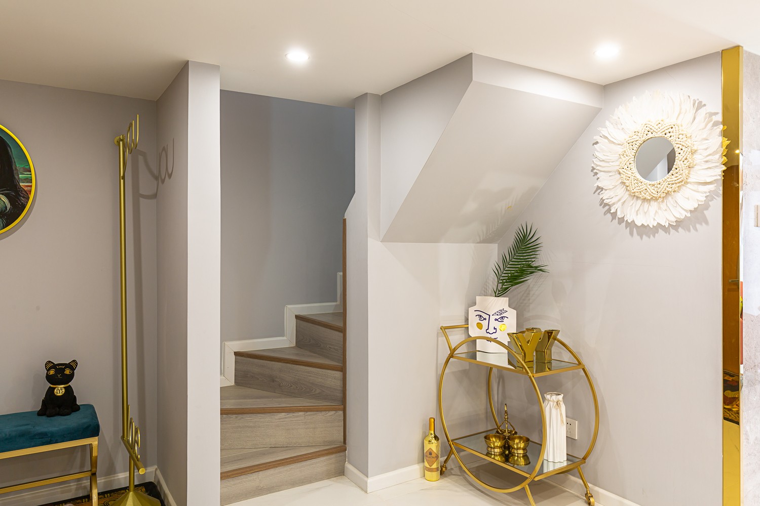 輕奢高級灰風(fēng)格家裝設(shè)計(jì)室內(nèi)裝修效果圖-玄關(guān) 輕奢高級灰風(fēng)格家裝設(shè)計(jì)室內(nèi)裝修效果圖-玄關(guān)