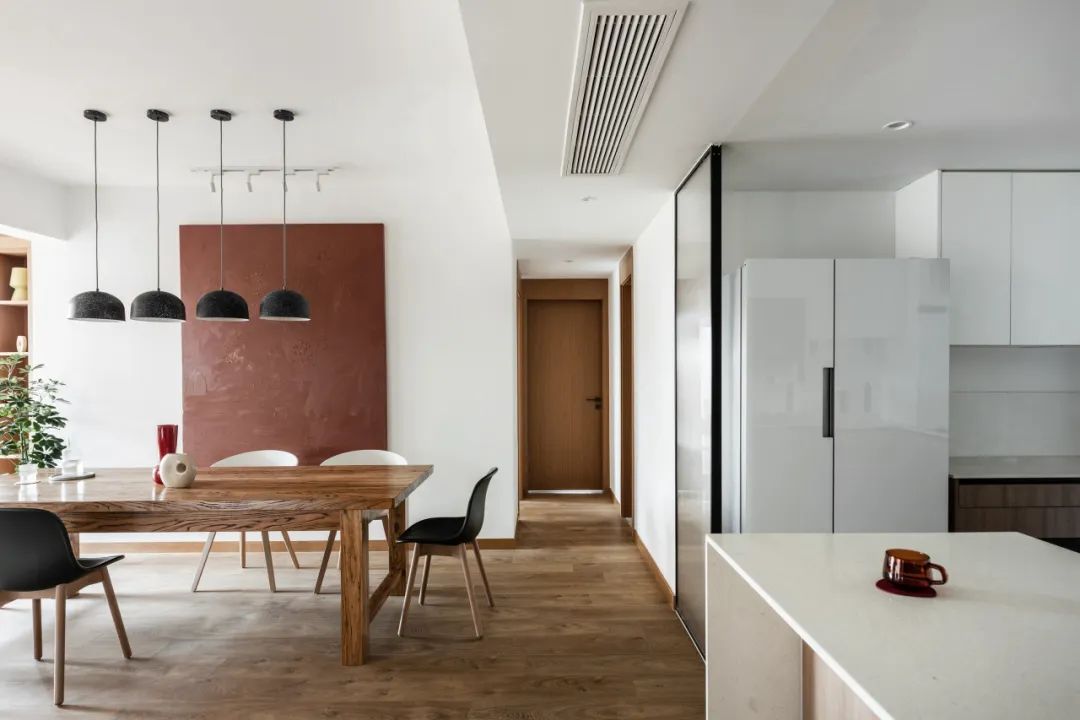 現代原木風格室內設計家裝案例-餐廳 現代原木風格室內設計家裝案例-餐廳