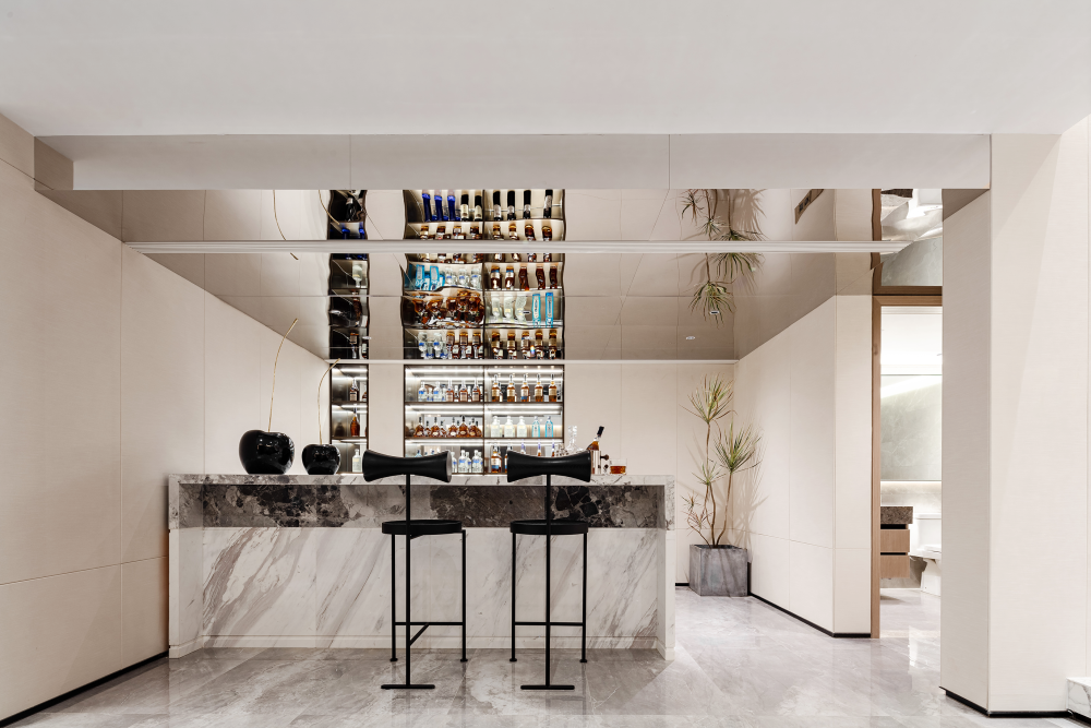 現(xiàn)代簡約風格別墅設計家裝案例-吧臺 現(xiàn)代簡約風格別墅設計家裝案例-吧臺
