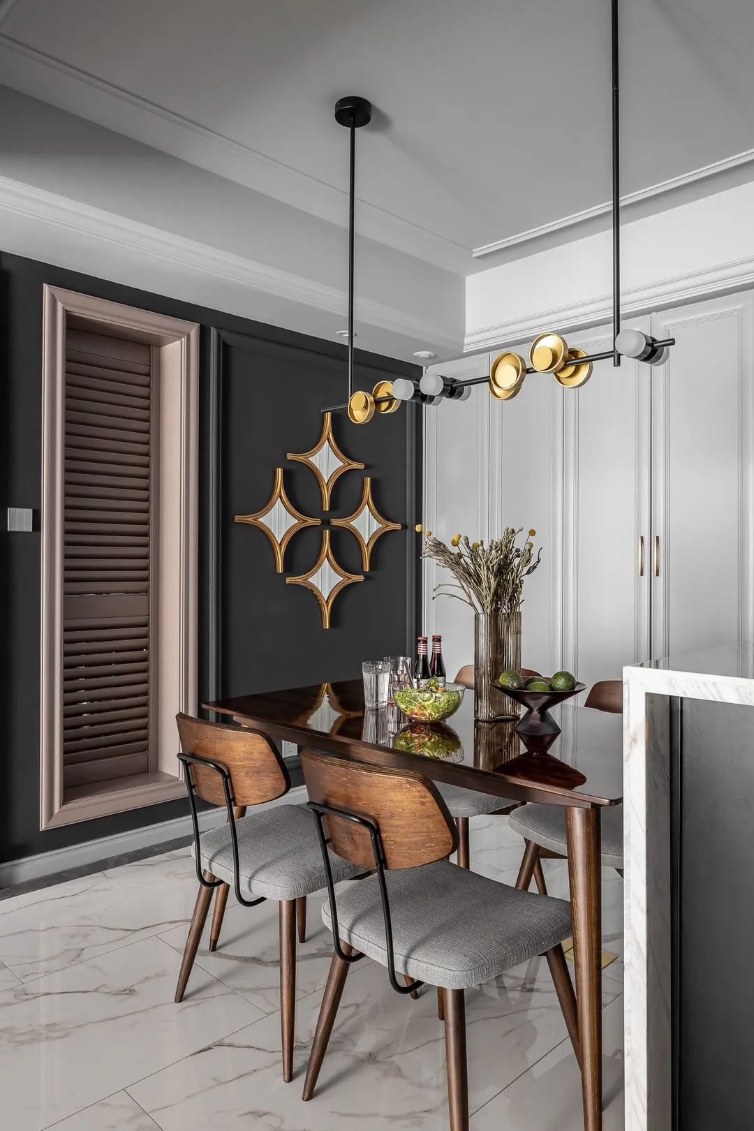 輕奢混搭風格家裝設計室內裝修效果圖-餐廳 輕奢混搭風格家裝設計室內裝修效果圖-餐廳