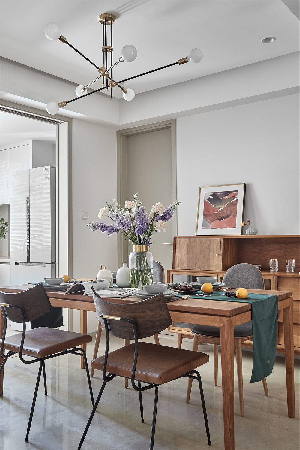 南寧榮和公園墅別墅290平米北歐風格室內裝修案例-餐廳 南寧榮和公園墅別墅290平米北歐風格室內裝修案例-餐廳