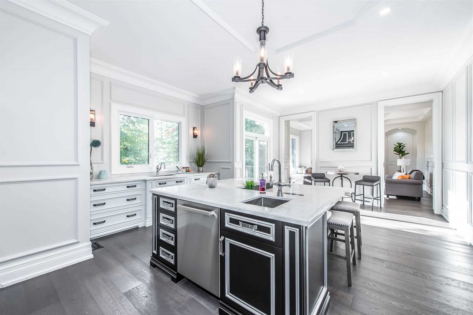 歐式簡約風格家裝設計別墅裝修效果圖-廚房 歐式簡約風格家裝設計別墅裝修效果圖-廚房