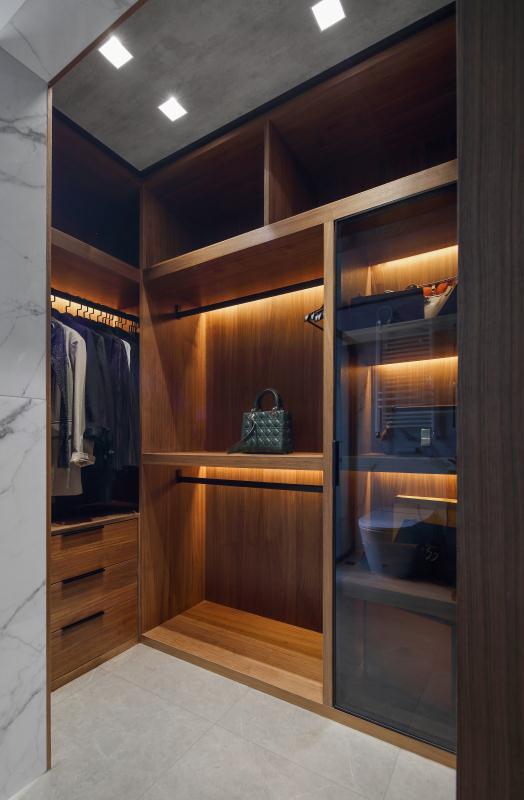 現(xiàn)代簡約風(fēng)格室內(nèi)家裝案例效果圖-衣帽間 現(xiàn)代簡約風(fēng)格室內(nèi)家裝案例效果圖-衣帽間