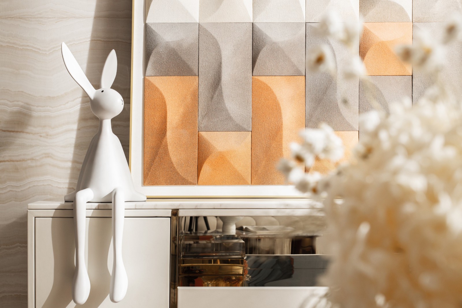 現(xiàn)代輕奢風(fēng)格室內(nèi)設(shè)計(jì)家裝案例-客廳邊柜 現(xiàn)代輕奢風(fēng)格室內(nèi)設(shè)計(jì)家裝案例-客廳邊柜