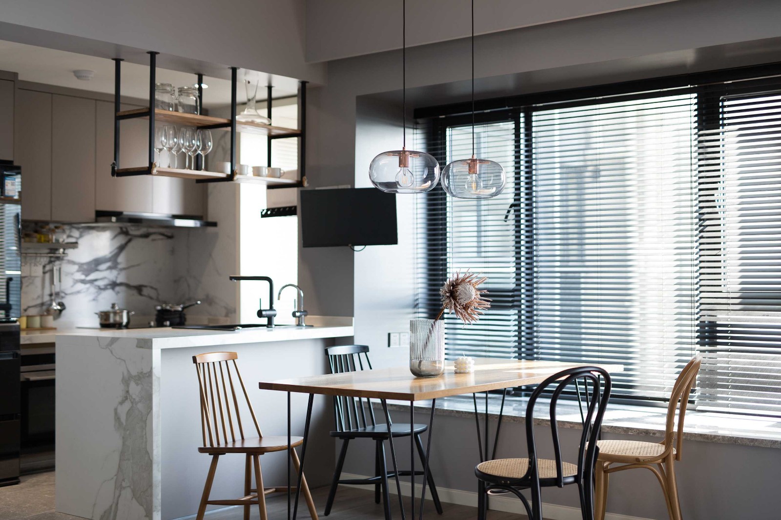 裝修案例美式風格室內(nèi)裝修效果圖-餐廳 裝修案例美式風格室內(nèi)裝修效果圖-餐廳