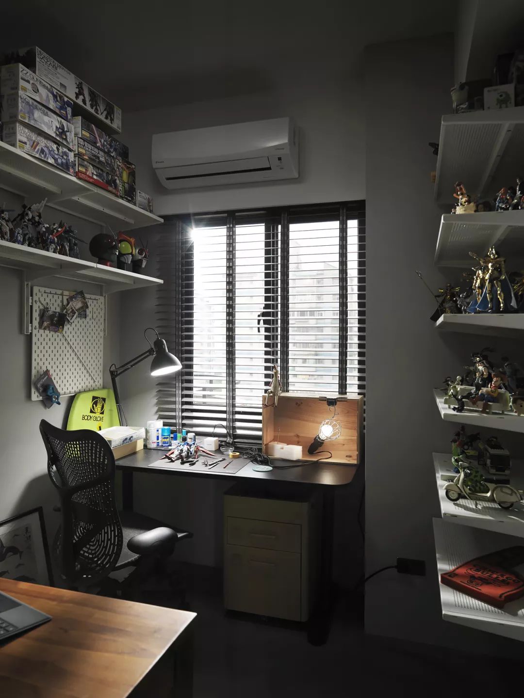 現代工業風風格家裝設計室內裝修效果圖-書房 現代工業風風格家裝設計室內裝修效果圖-書房