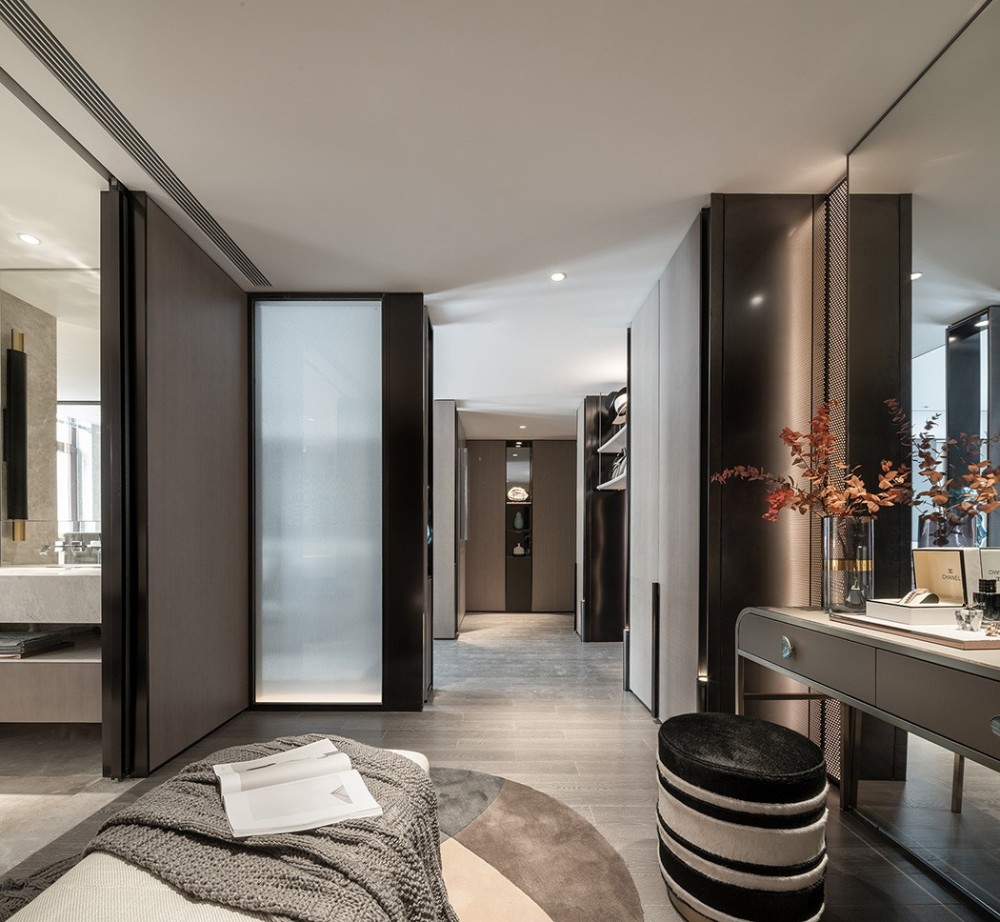 現(xiàn)代簡約風(fēng)格室內(nèi)設(shè)計家裝案例-主臥 現(xiàn)代簡約風(fēng)格室內(nèi)設(shè)計家裝案例-主臥