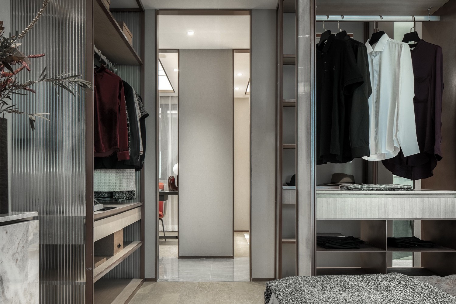 現代新中式風格室內設計家裝案例-衣帽間 現代新中式風格室內設計家裝案例-衣帽間