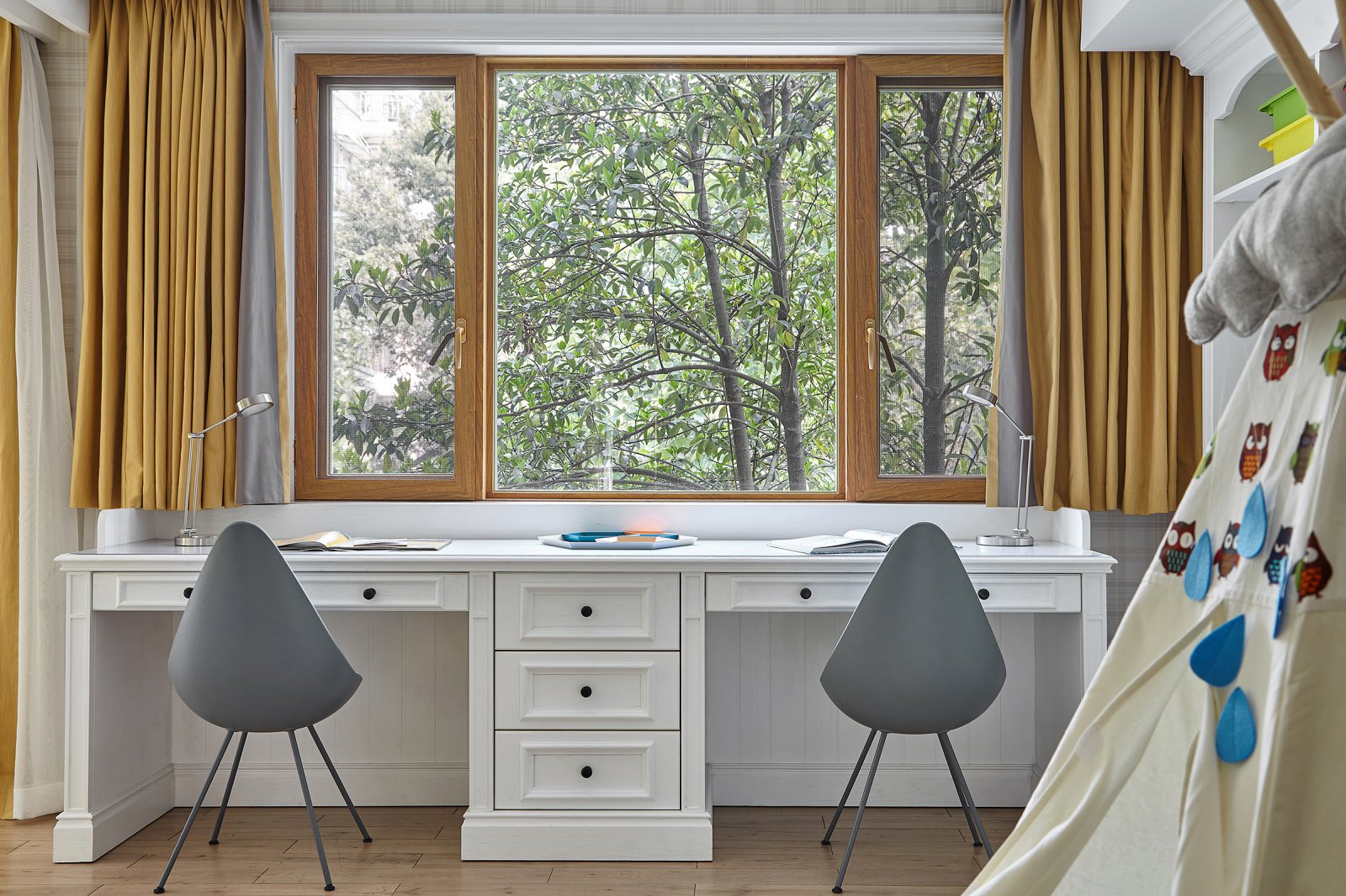 簡歐輕奢風格家裝設計室內裝修效果圖-兒童房書桌 簡歐輕奢風格家裝設計室內裝修效果圖-兒童房書桌