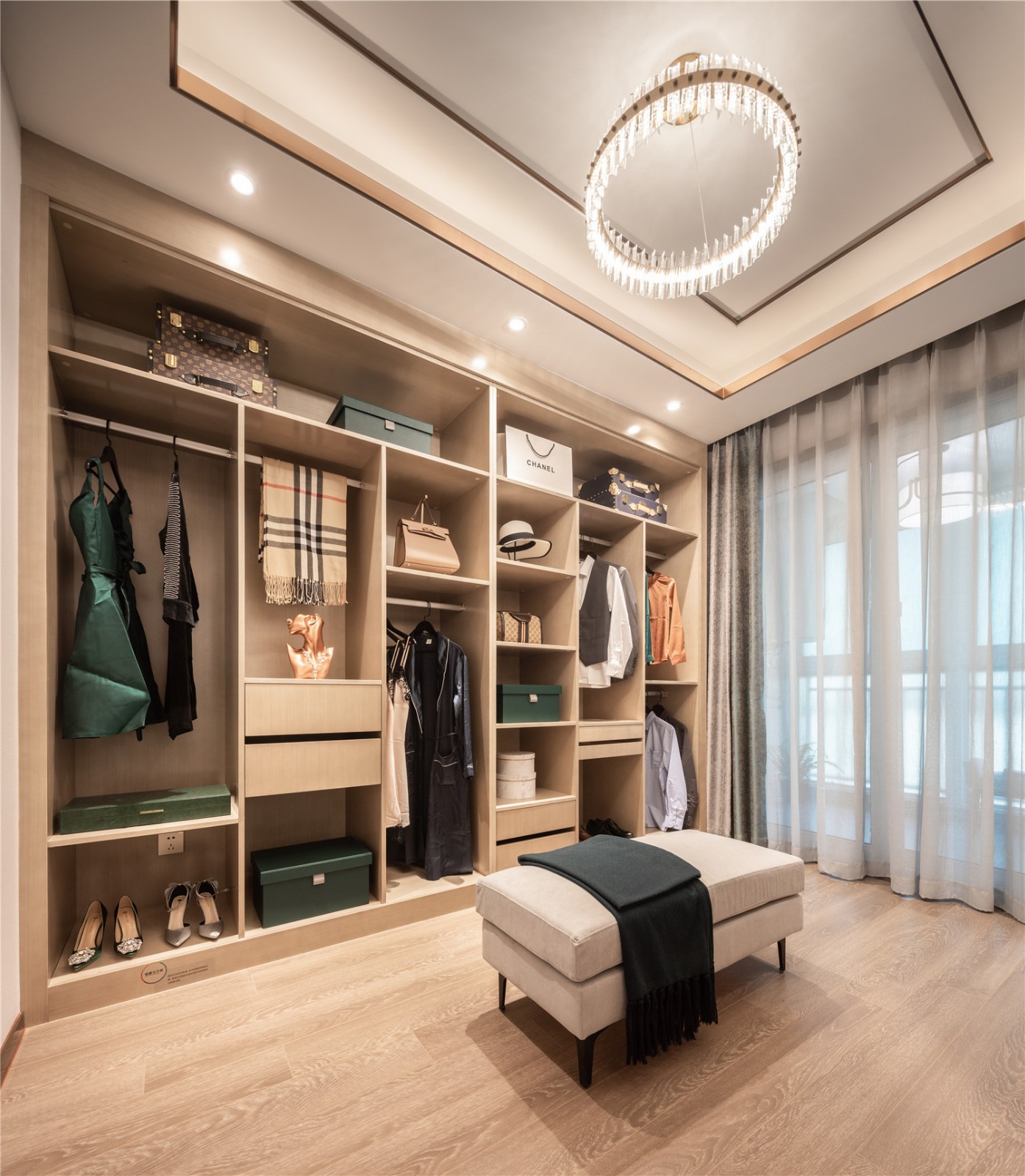 新中式風格別墅高端裝修設計-衣帽間 新中式風格別墅高端裝修設計-衣帽間