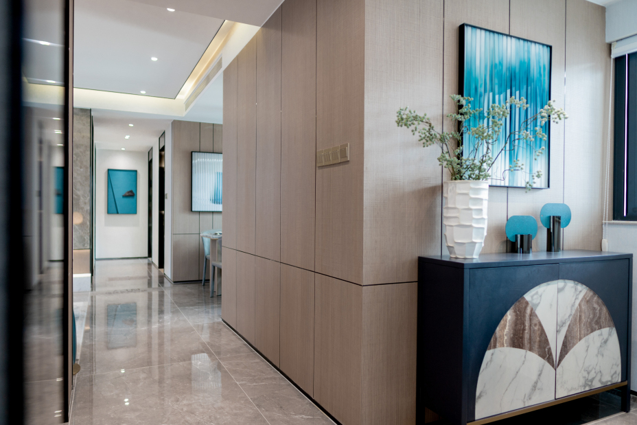 低調輕奢風格室內家裝案例效果圖-餐廳餐邊柜 低調輕奢風格室內家裝案例效果圖-餐廳餐邊柜